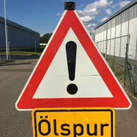 Symbolbild Ölspurschild.jpg