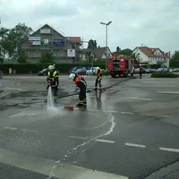 2018-05-11_fahrbahnreinigung_kreuzung_b15_3.jpg